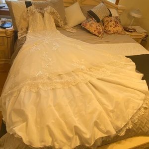 Wedding dress